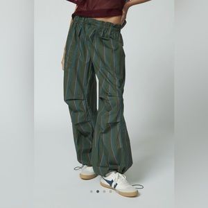 **New** with tag Urban Outfitters 90s cargos!
